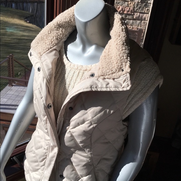 Kenneth Cole Reaction Puffer Vest. Size M. EUC. - Picture 11 of 16